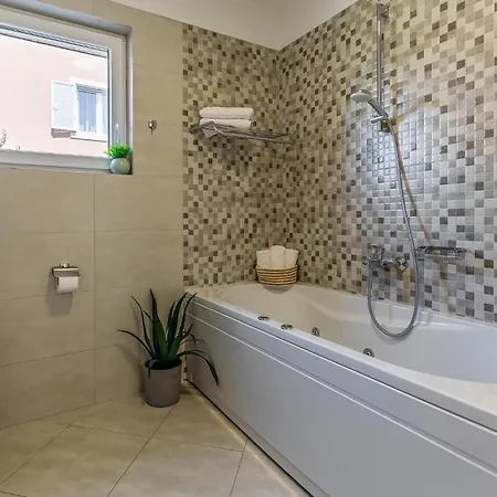 Amazing In With Kitchen *